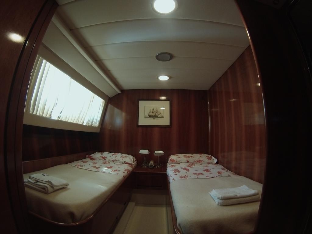 لا سبيتسْيا Riviera Boat Resort الغرفة الصورة