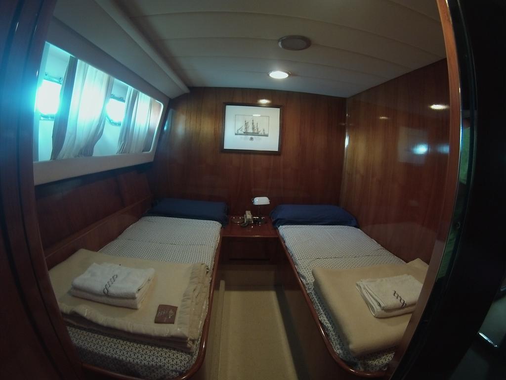 لا سبيتسْيا Riviera Boat Resort الغرفة الصورة
